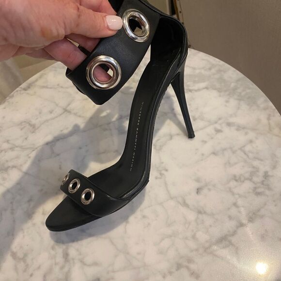 Giuseppe Zanotti ankle strap heels Size 36 - Picture 10 of 15
